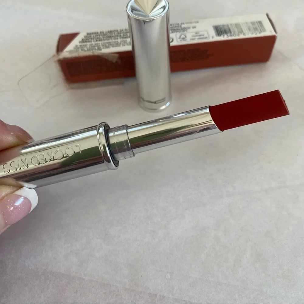 MAC NIB Locked Kiss 24 HR‎ Lipstick In 99 Extra Chili Color
